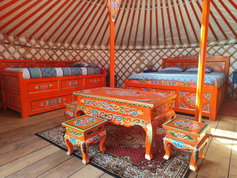 Yourte traditionnelle mongole Luxury tent in Auvergne-Rhône-Alpes