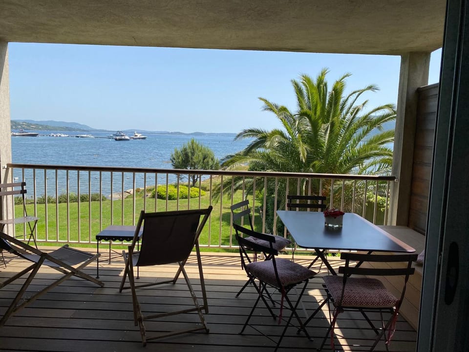 Natural landscape, Balcony/Terrace, Balcony/Terrace, Dining area, Sea view