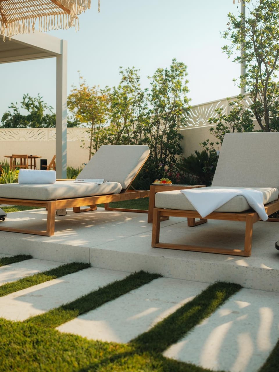 Garden, Seating area, Garden view, sunbed