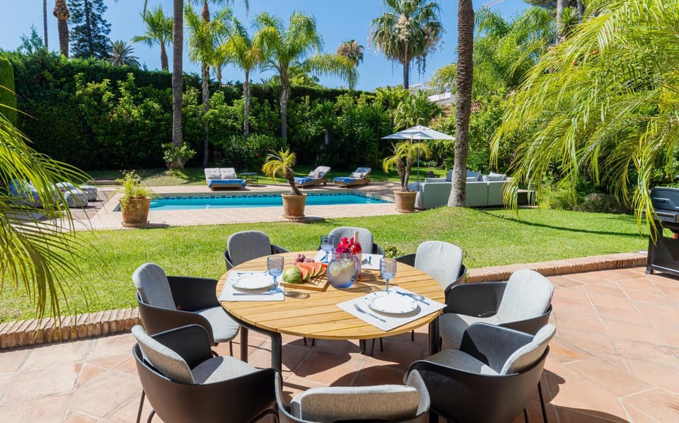 BBQ facilities, Garden, Balcony/Terrace, Dining area, Garden view, Pool view