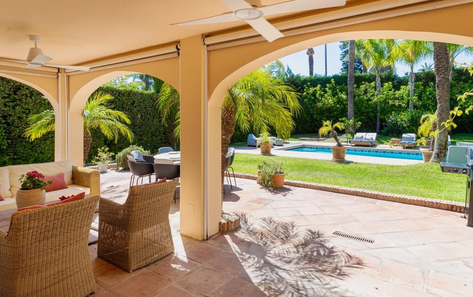 Garden, Balcony/Terrace, Seating area, Garden view