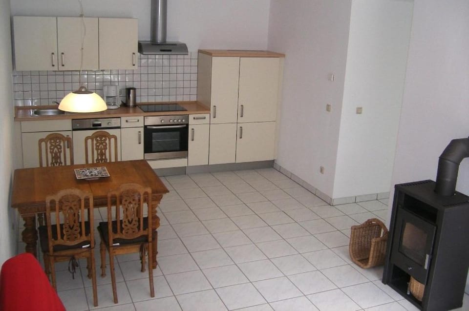 Coffee/tea facilities, Dining area