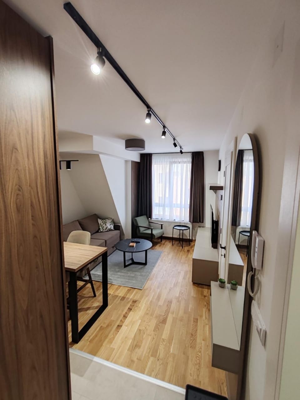Bed, TV and multimedia, Living room, Photo of the whole room, Seating area