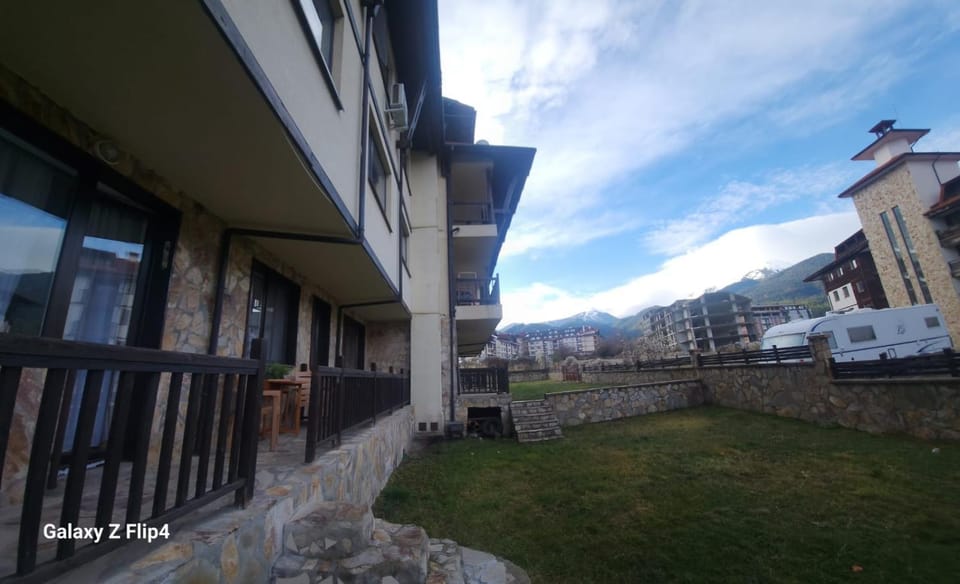 Property building, Spring, Day, Natural landscape, Mountain view