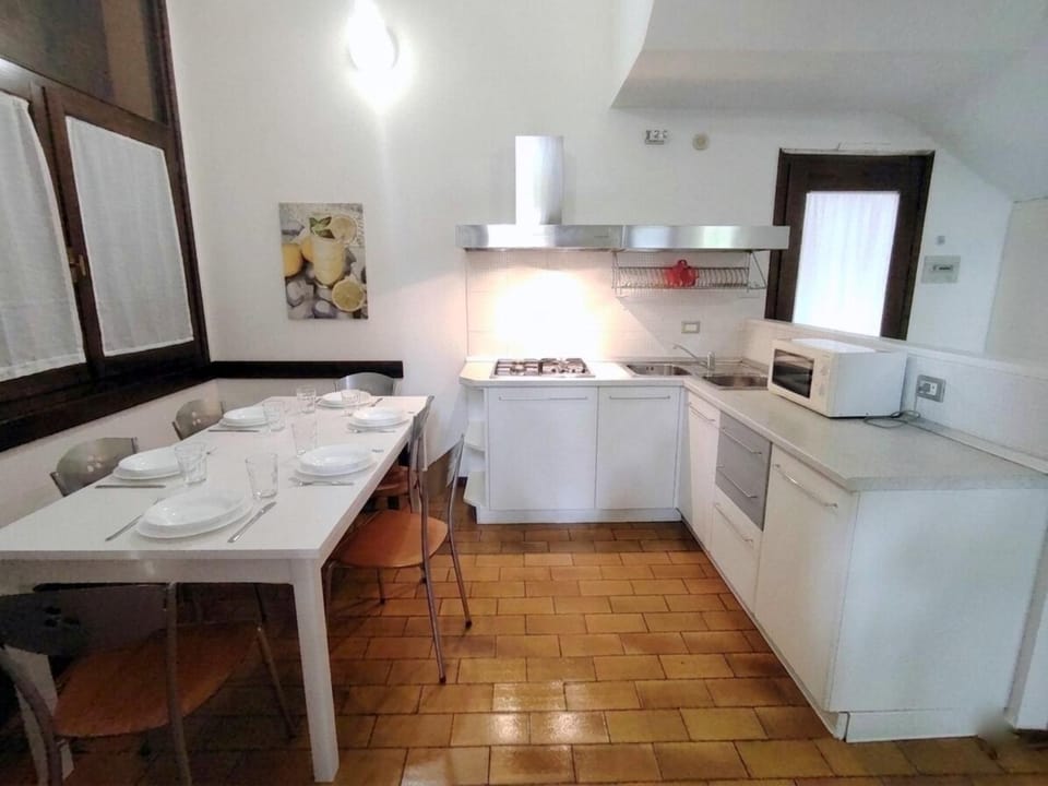 Kitchen or kitchenette, kitchen