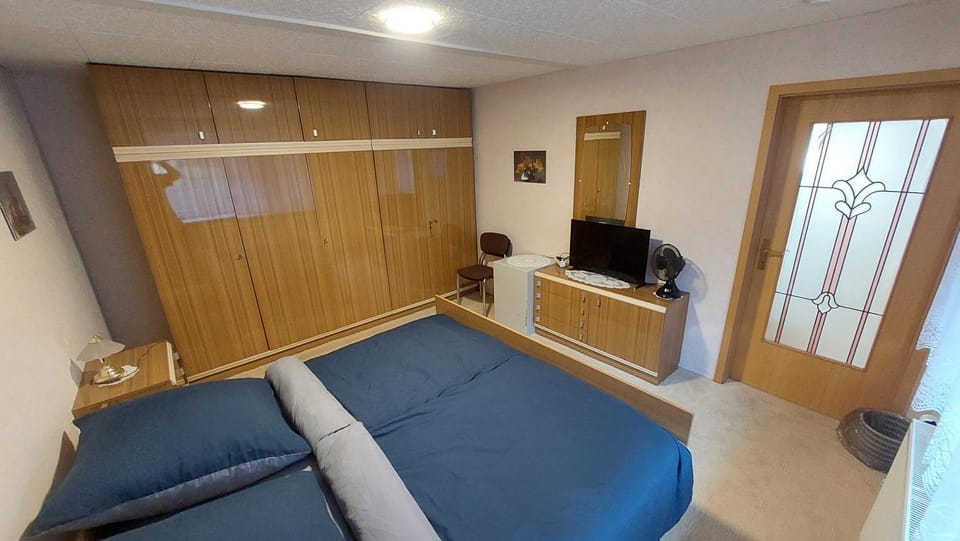 Doppelzimmer 1 Erdgeschoß Vacation rental in Thuringia, Germany