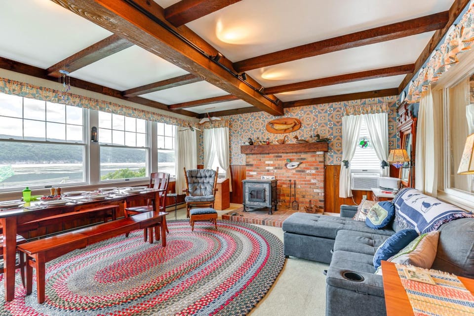 Canandaigua Lakefront Gem w/ Dock & Boat Slip House in Canandaigua Lake