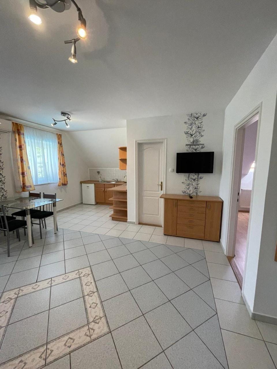 Dining area, air conditioner