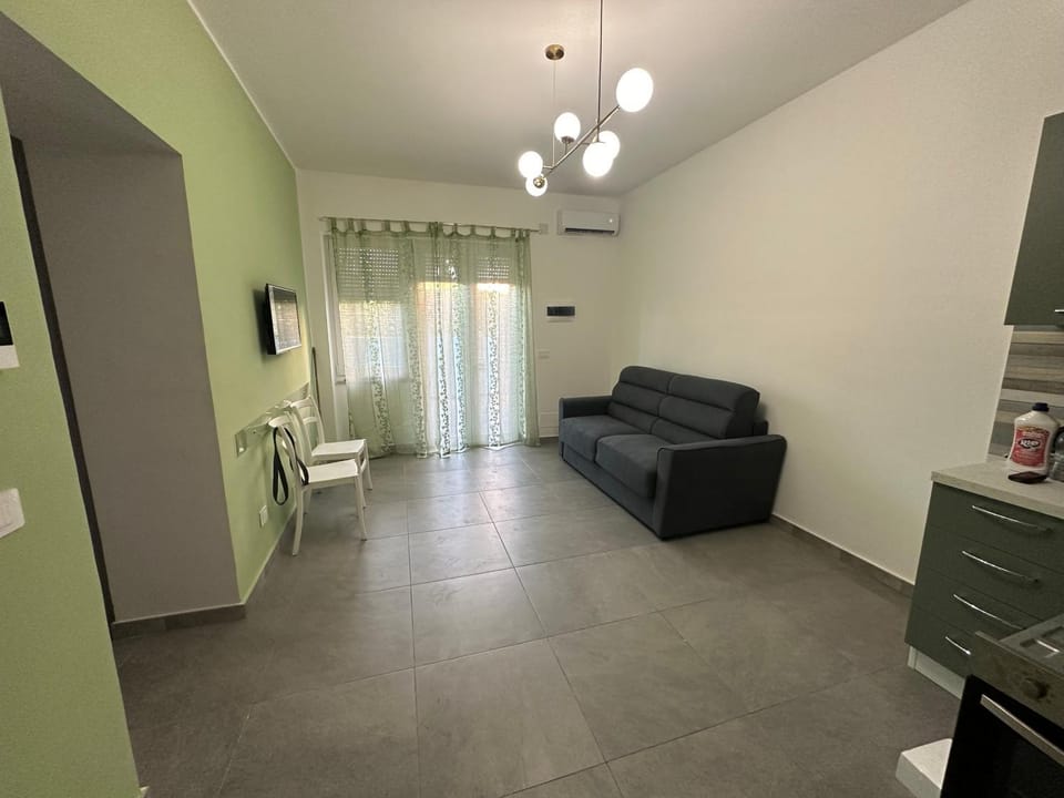 TV and multimedia, Kitchen or kitchenette, Living room, Seating area, Dining area, oven