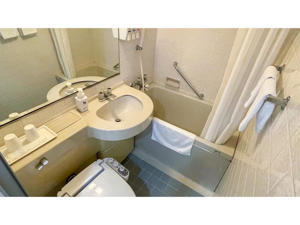 Takatsuki W&M Hotel - Vacation STAY 02567v Hotel in Osaka Prefecture