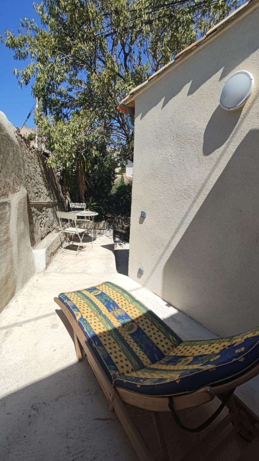 Patio, sunbed