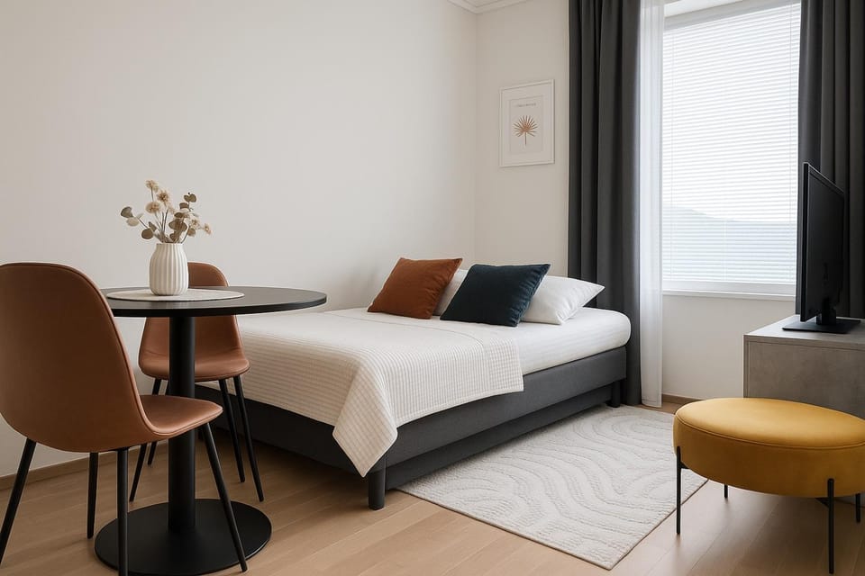Bed, Living room