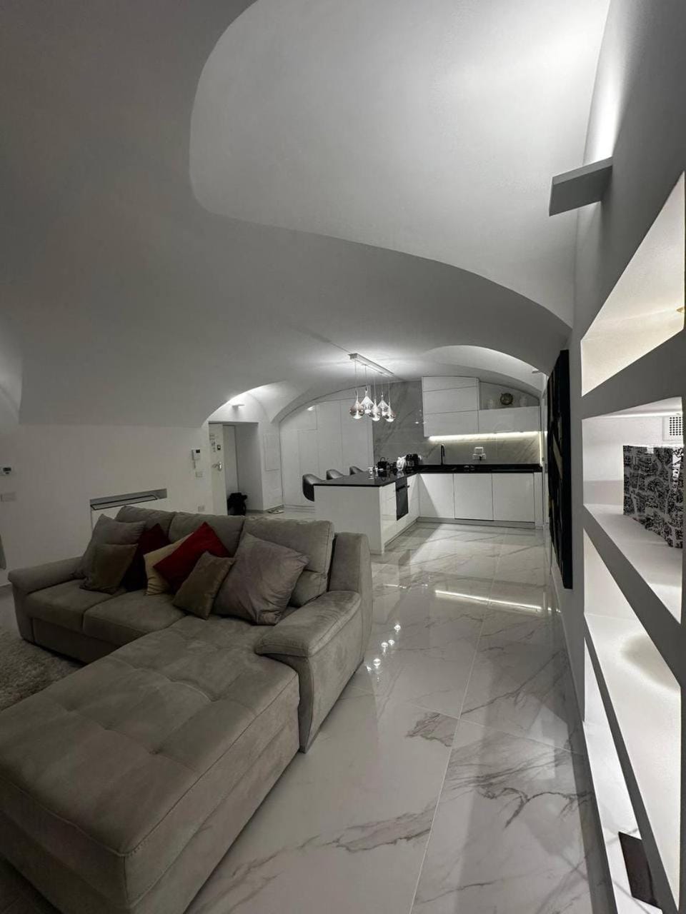 Dolce Vita Luxury Apartment in Naples
