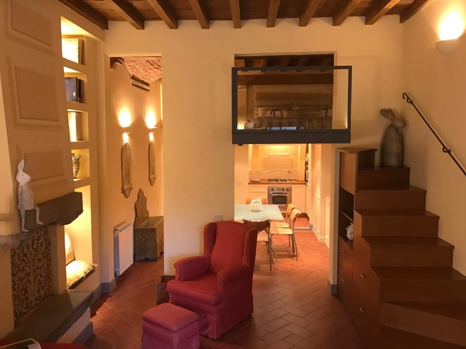 TV and multimedia, Living room, Seating area