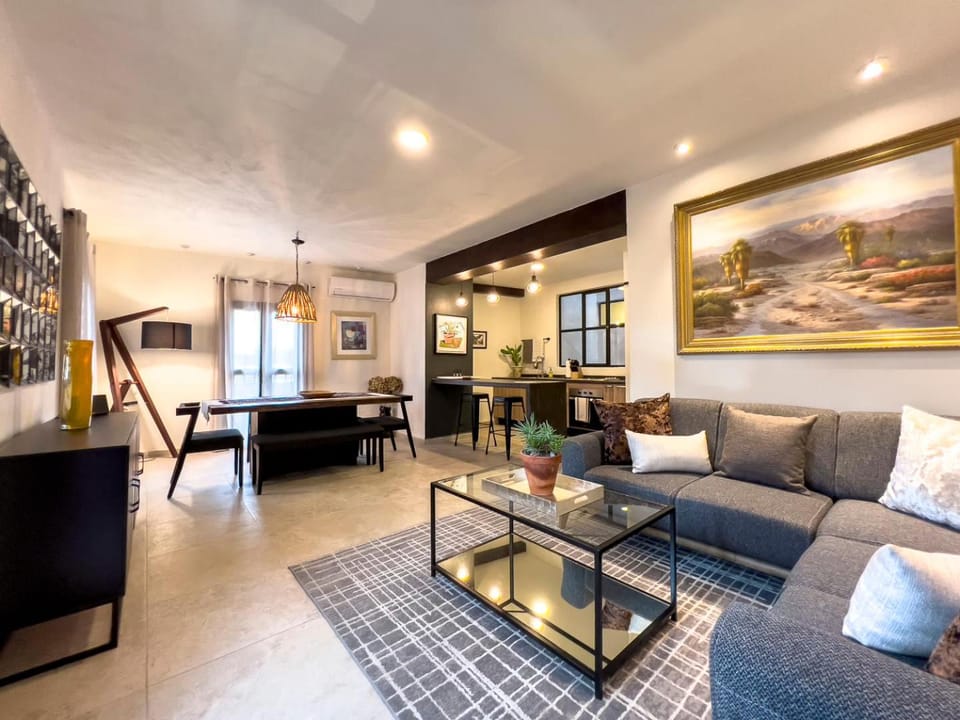 Modern Apartment Steps from main plaza Apartment in San Miguel de Allende