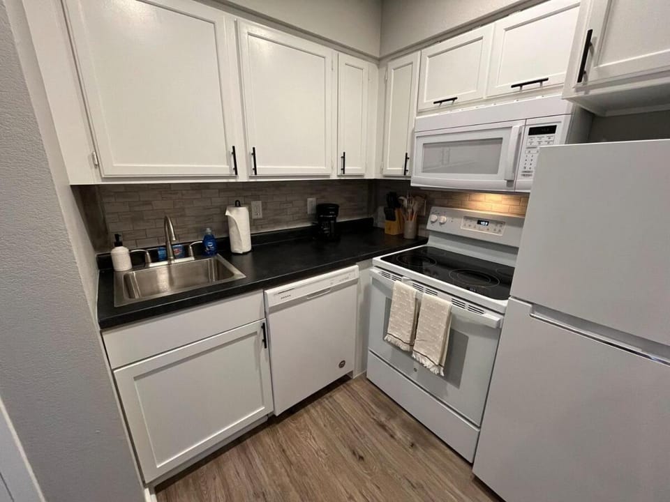 Aksarben Living-Cozy 1 BDRM 1 BA Apartment in Omaha