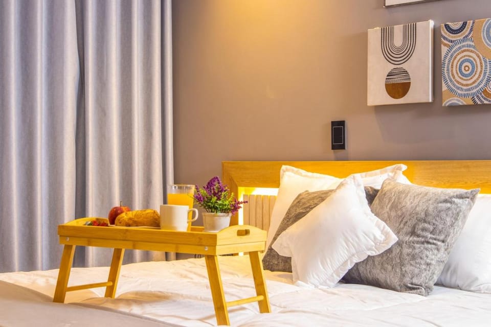 Rosa Negra's Cozy Stadio Aparta-Suite Apartment in Medellin