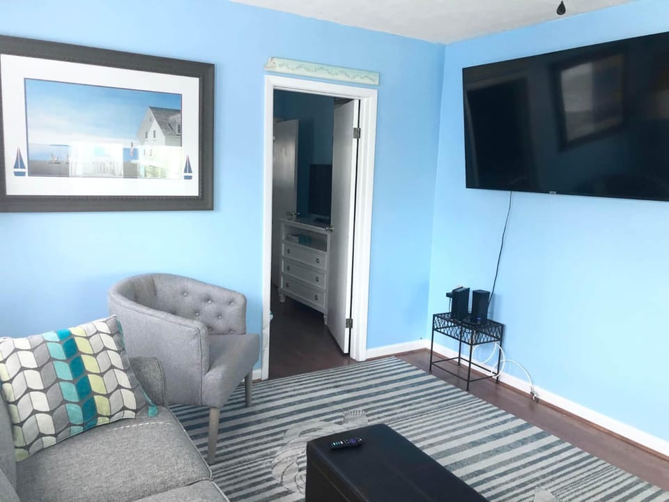 1655 Ocean Lakes Pet Friendly Golf Cart Included-Beach Bum House in South Carolina
