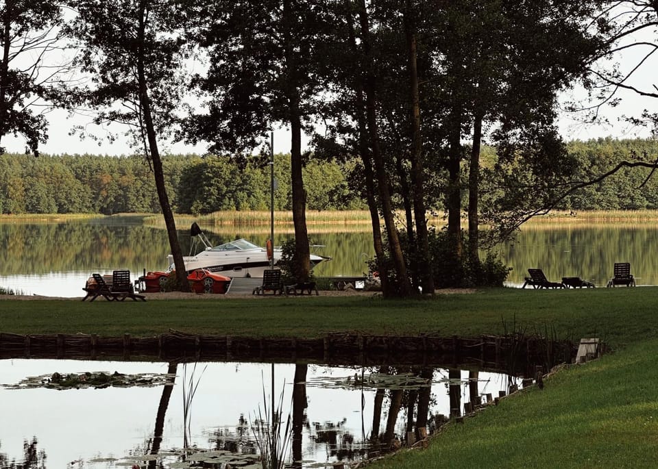 Beach, Lake view
