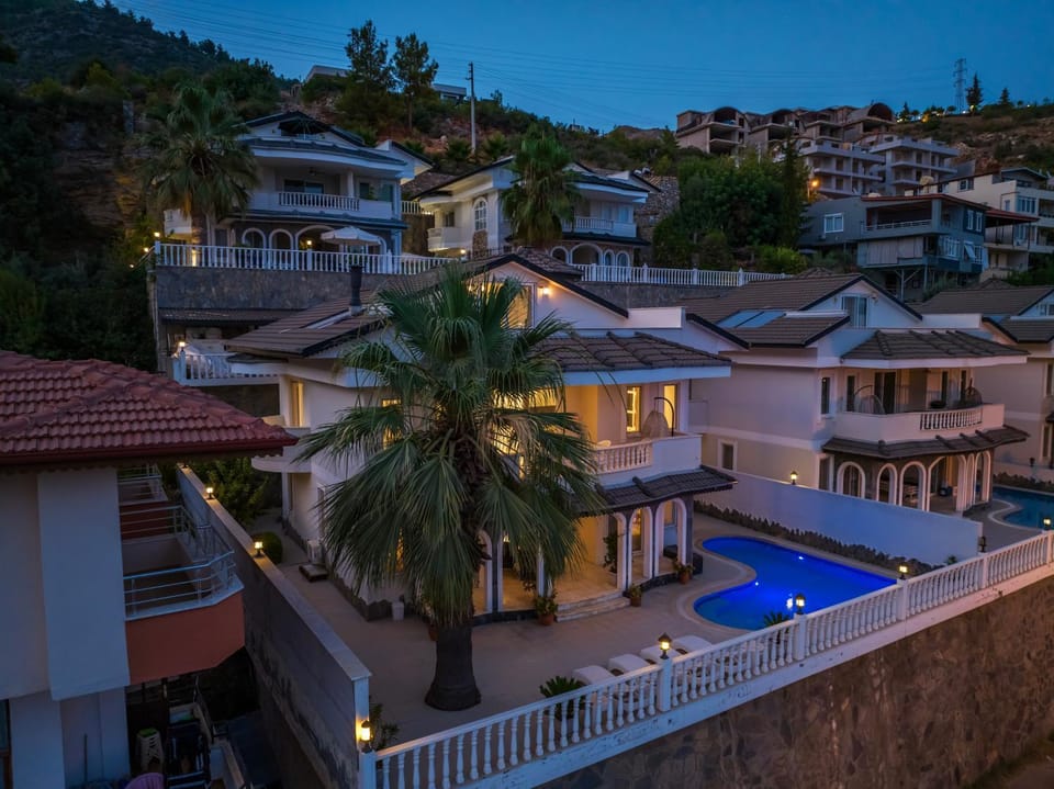 Property building, Night