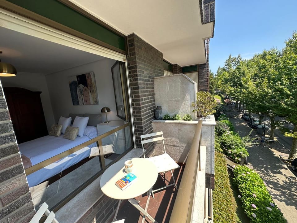 Apartamento de Lujo en Menéndez Pelayo I Parking Privado I Playas I Wifi Apartment in Santander