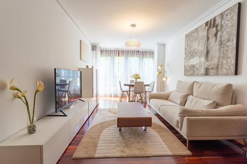 Apartamento de Lujo en Menéndez Pelayo I Parking Privado I Playas I Wifi Apartment in Santander