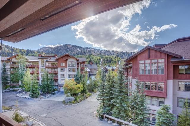 First Tracks Townhome House in Wasatch County