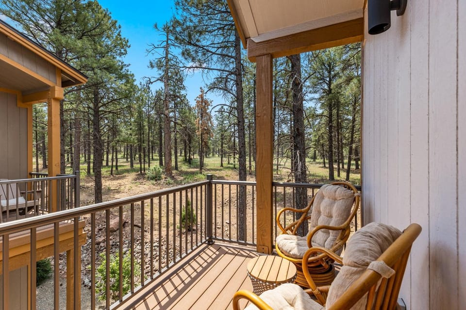 Elegant New Construction Bungalow with Scenic Forest Views House in Flagstaff