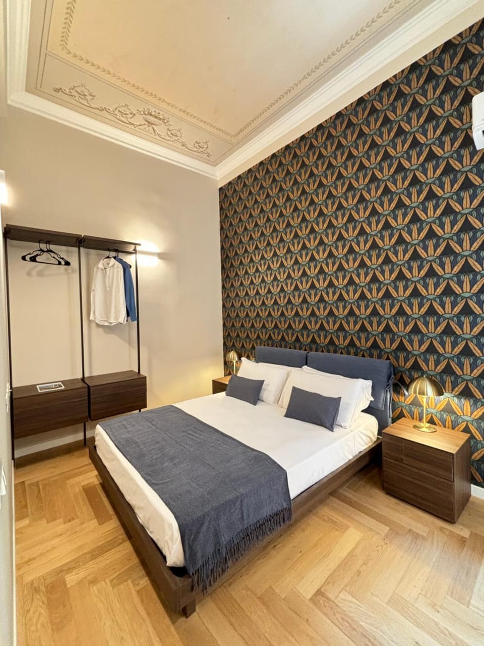 Bed, Photo of the whole room, Bedroom, wardrobe