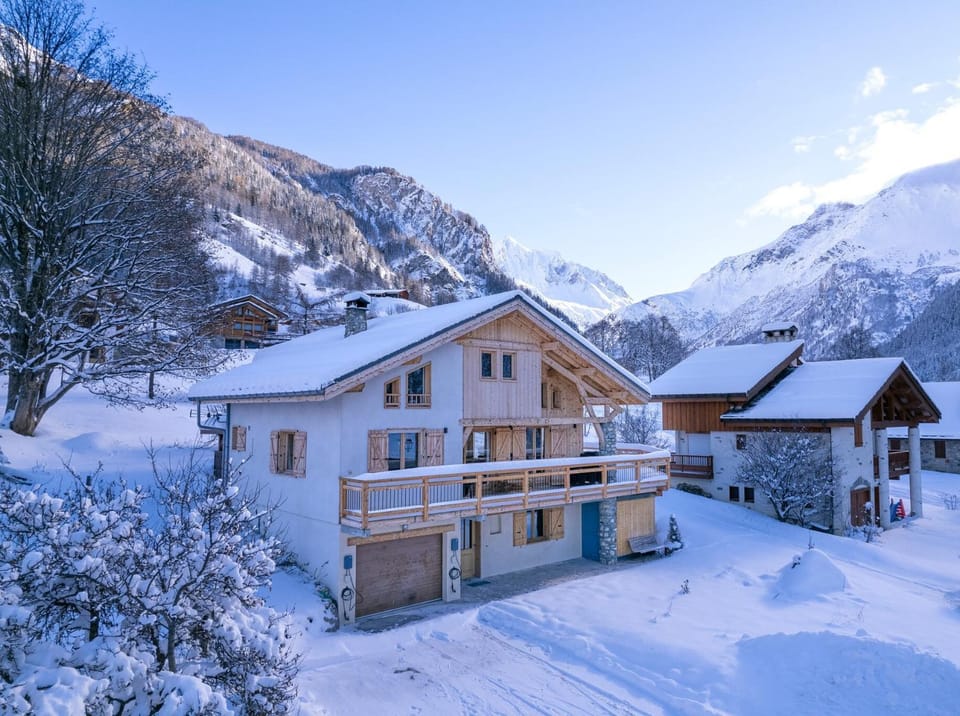 Property building, Winter
