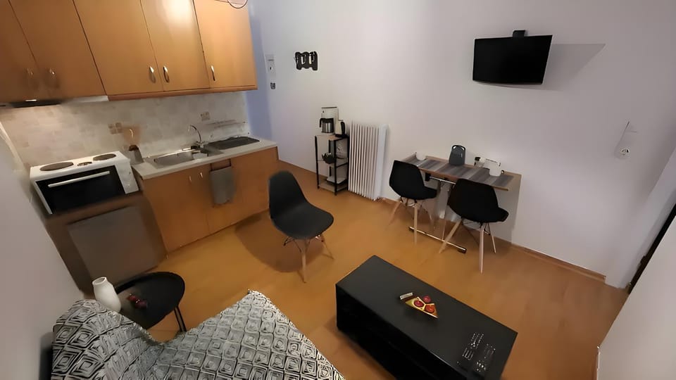 TV and multimedia, Coffee/tea facilities, Seating area, oven, stove, kitchen