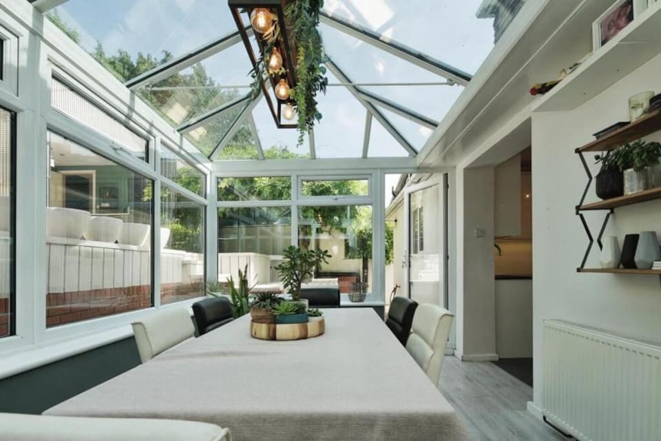 4 Bedroom House - Guest Nest Management Holiday Lets Brighton Perfect For Families House in Brighton