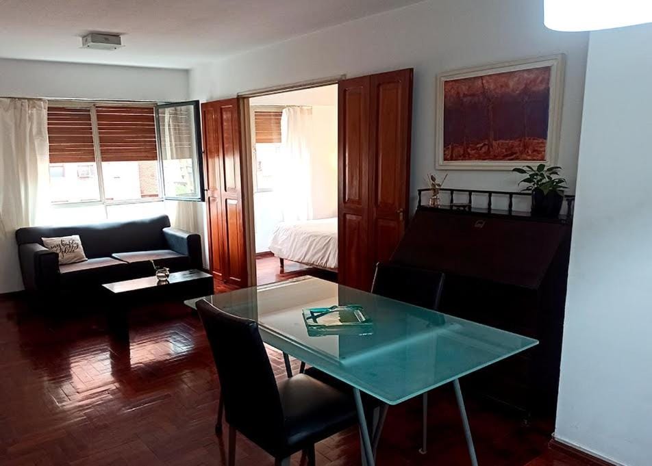 Ubicación Estratégica En diagonal al Patio Olmos y acceso al Barrio Güemes Apartment in Cordoba