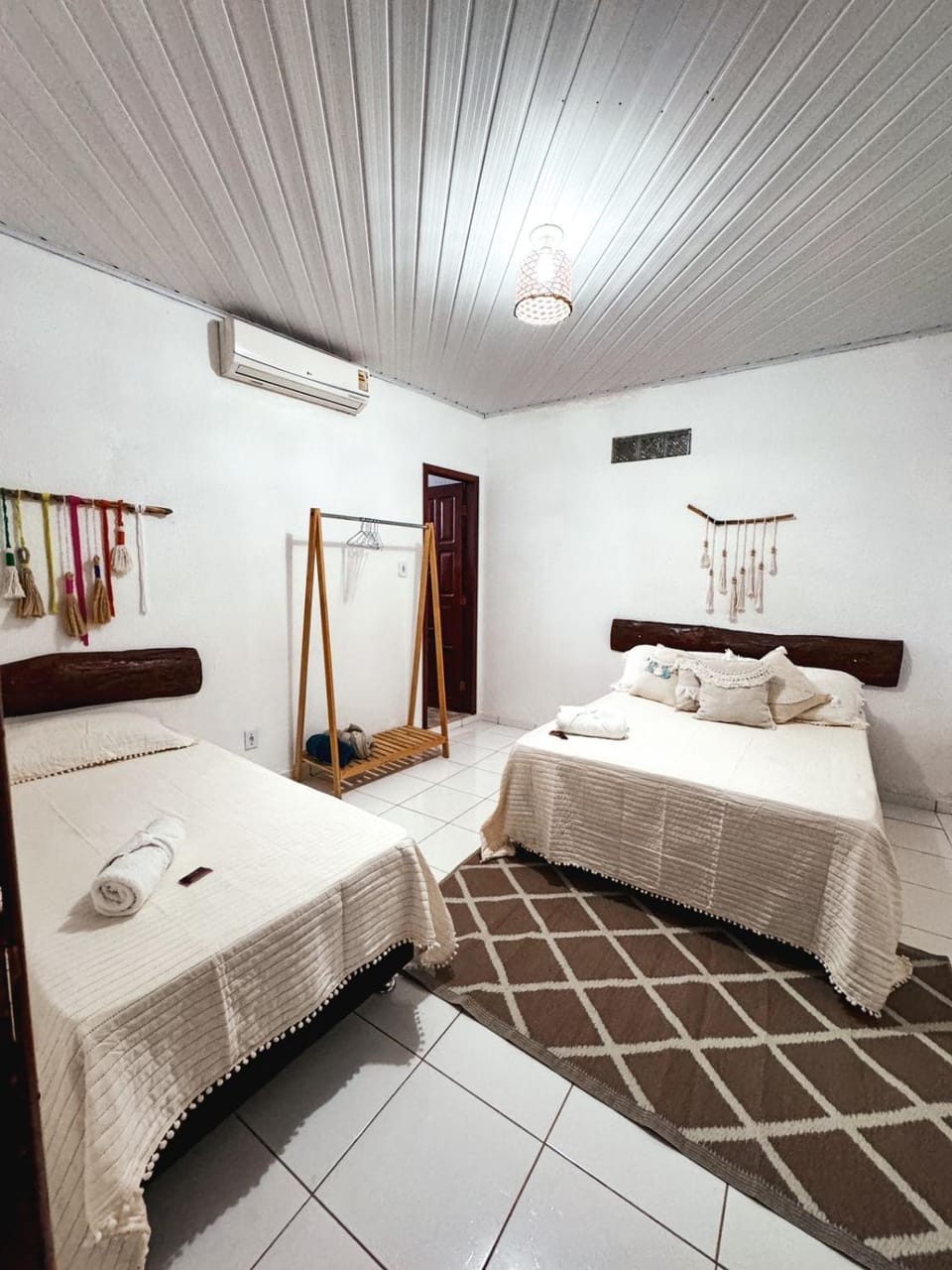 Bed, Photo of the whole room, Bedroom, towels, air conditioner