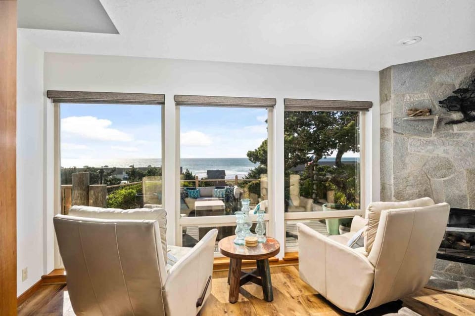 Sea Star Villa House in Devils Lake