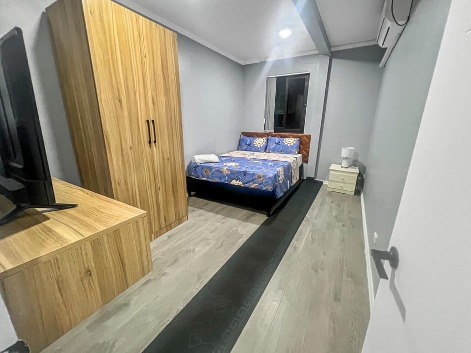 Bed, Photo of the whole room, Bedroom, wardrobe