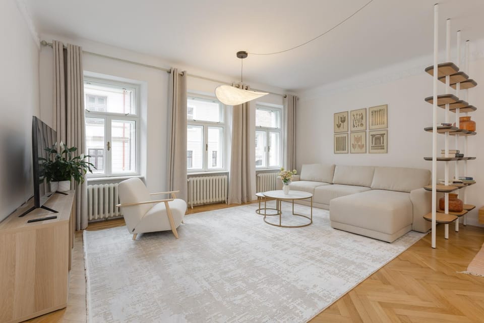 TV and multimedia, Living room, Seating area, internet