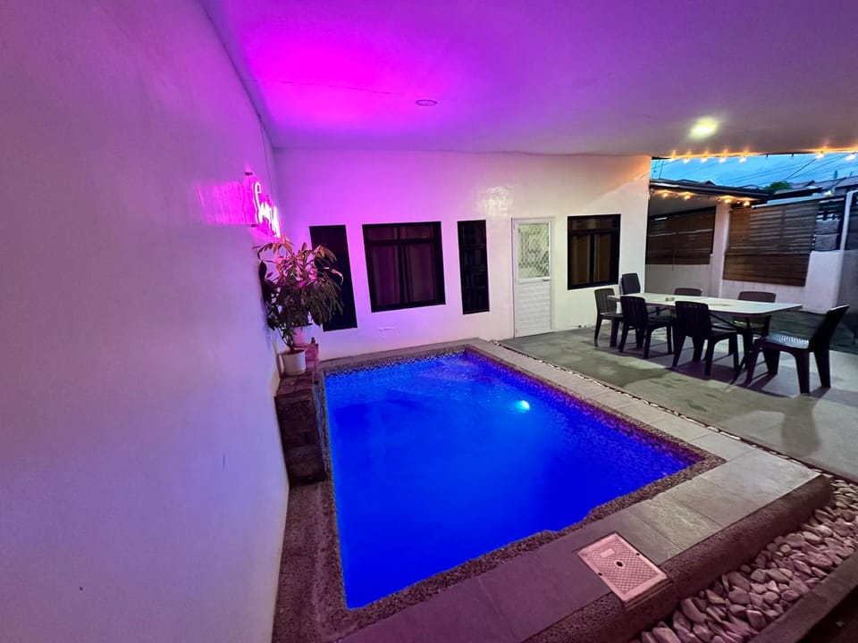 Swimming pool, sunbed