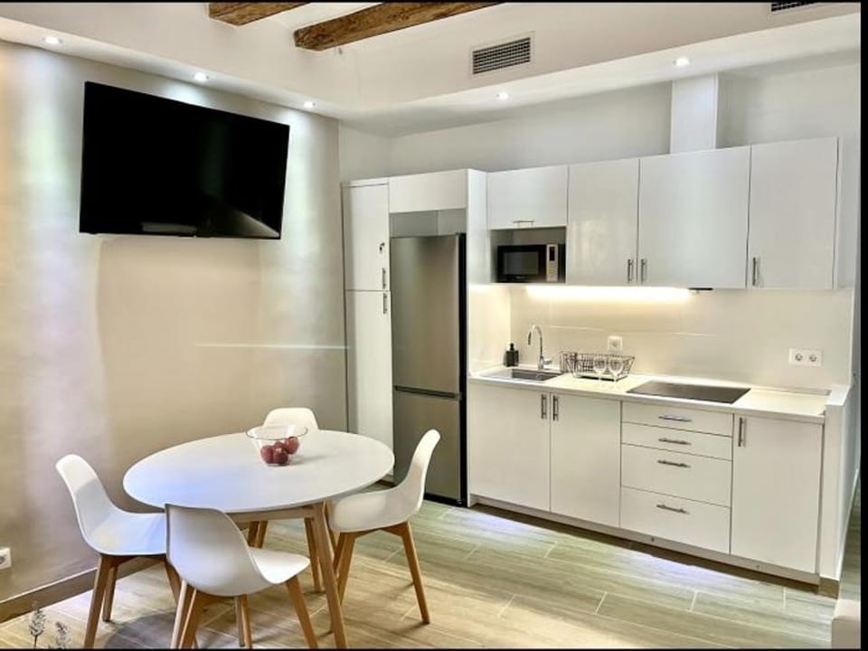 Apartamento renovado con 2 habitaciones en el corazón de Barcelona - ES-341-3 Apartment in Barcelona