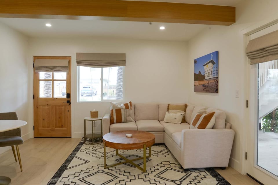 Elegant 2BR with Outdoor Space House in Carlsbad