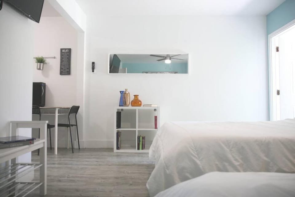 B02 5 min from beach studio Midtown Wynwood Apartment in Miami