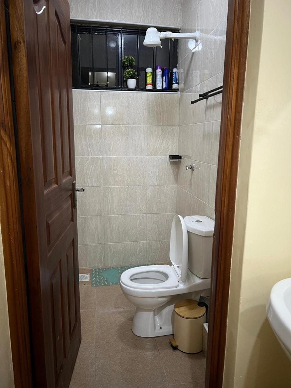 Jay Homes - Ultra Modern Master Ensuite Runana Apartments Apartment in Kenya