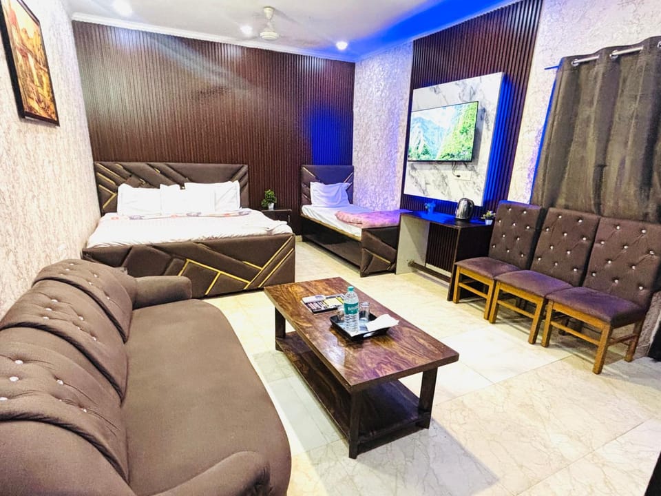 Hotel Nizamuddin Fab Hotel in New Delhi