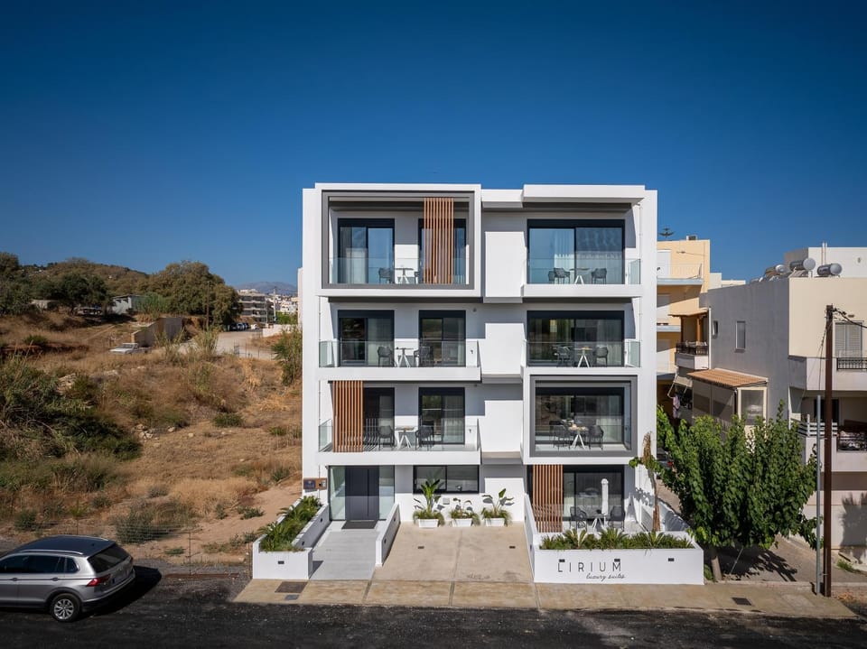 LIRIUM luxury suites Apartment hotel in Rethymno