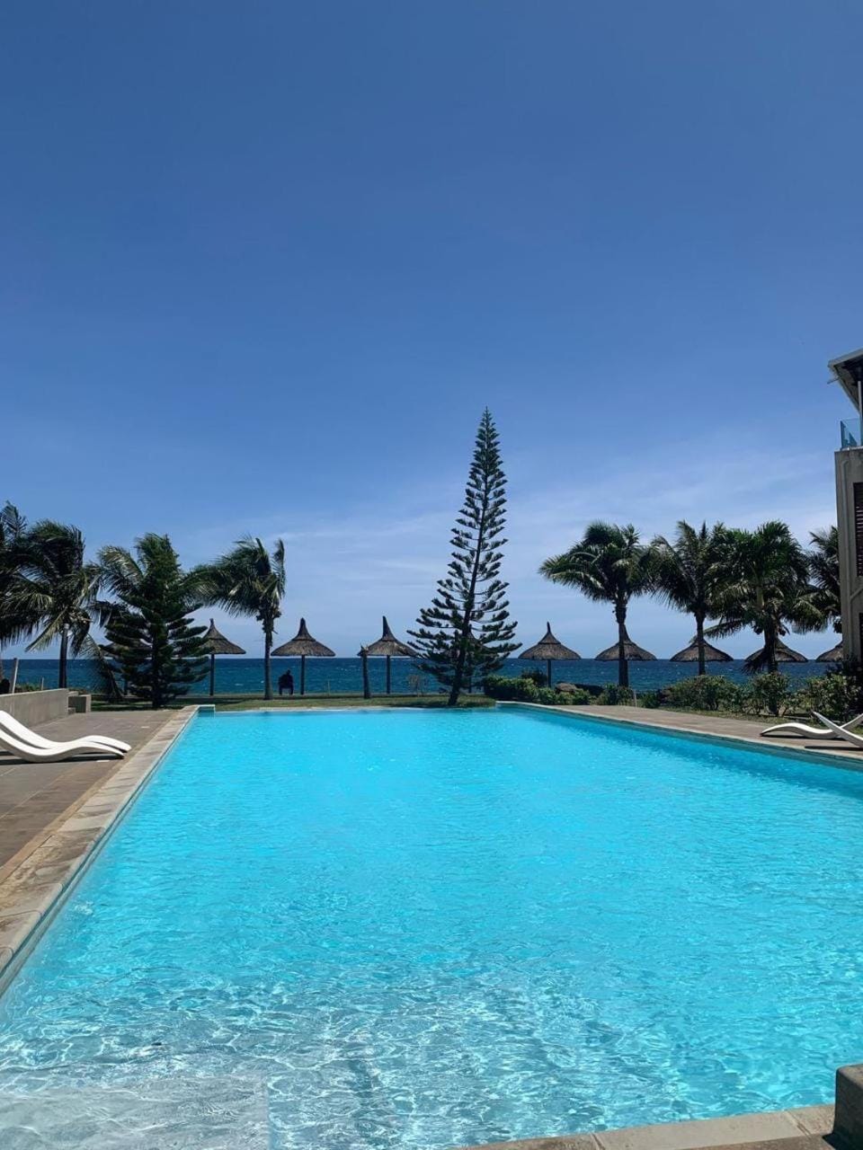 Pool view, Sea view, Swimming pool, sunbed