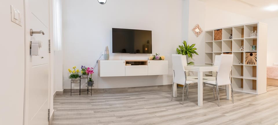 Sevilla Railway - Studio Apartment in Seville