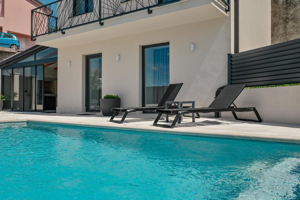 Villa Donna, 5 STARS - Luxury Villa with a heated pool Villa in Rijeka