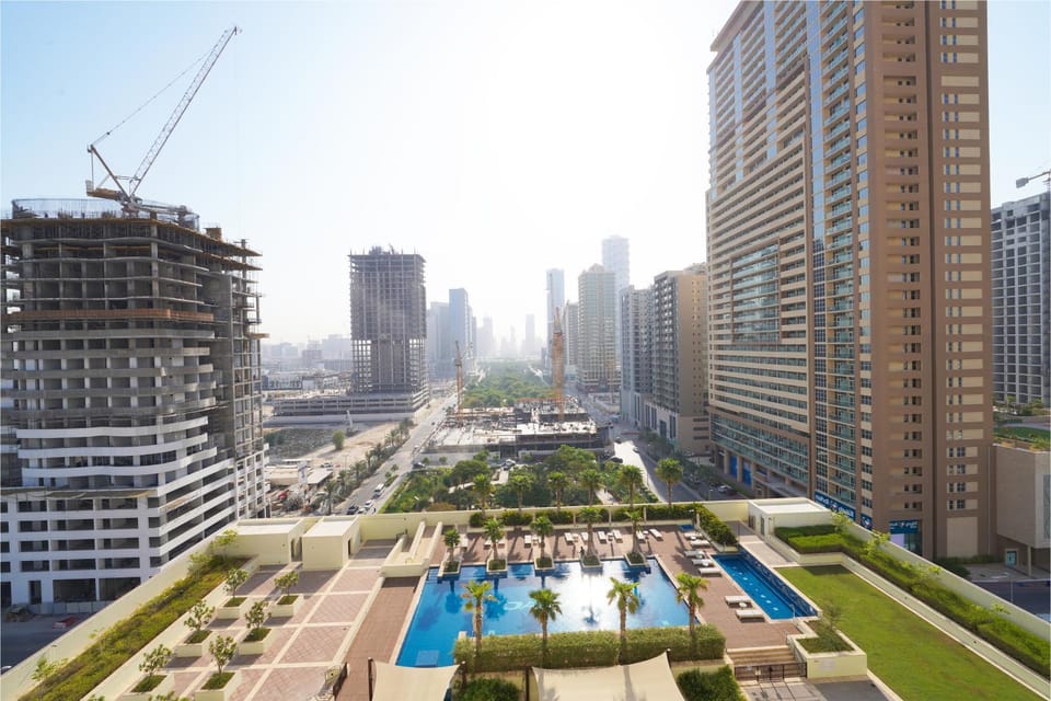 Day, Neighbourhood, City view, Pool view, Swimming pool, Location