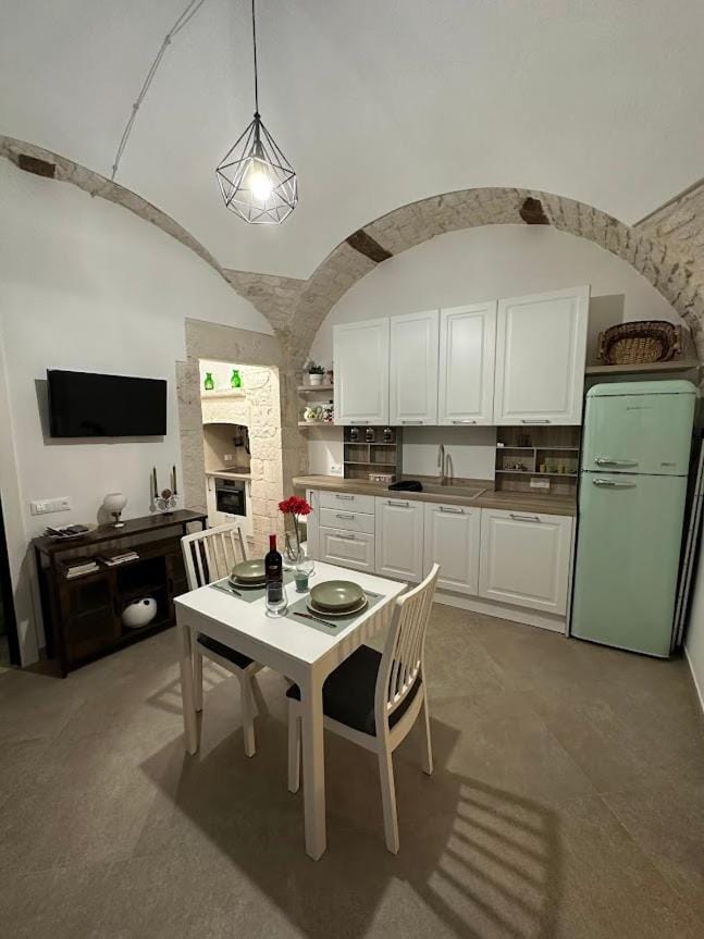 TV and multimedia, Kitchen or kitchenette, Seating area, Dining area, dishwasher, minibar, oven, stove