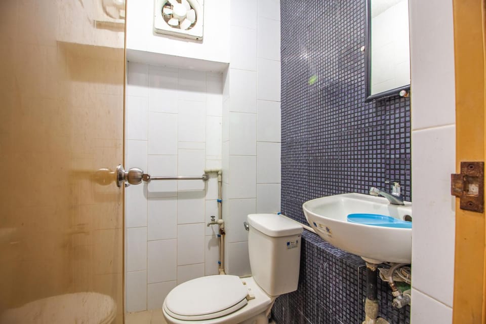 Toilet, Bathroom